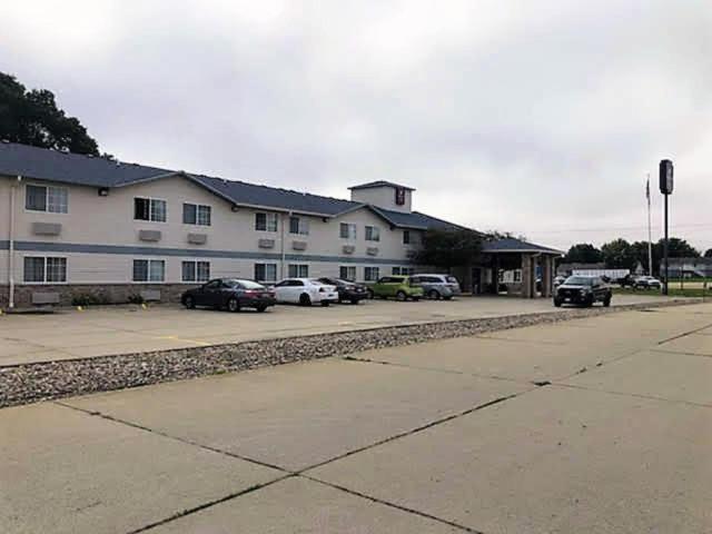 Regency Inn Geneseo Il I-80 Kültér fotó
