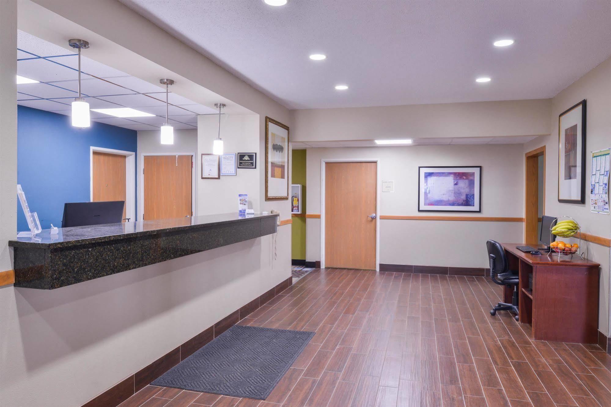 Regency Inn Geneseo Il I-80 Kültér fotó