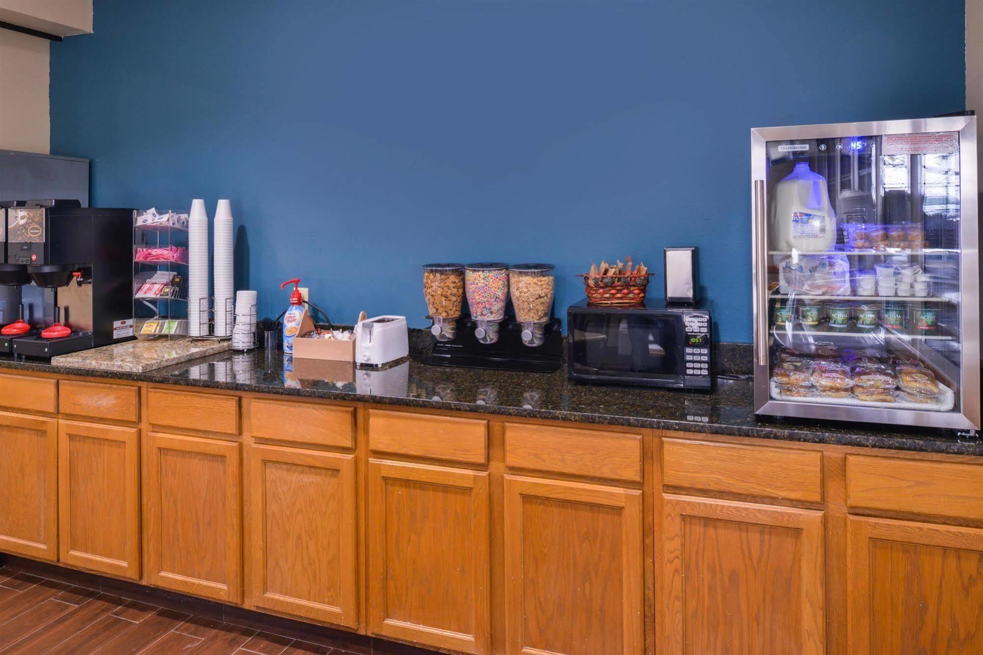 Regency Inn Geneseo Il I-80 Kültér fotó